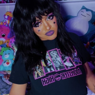 • scream queen in @giltfl • they/she • sXe • ashabear1210@gmail.com •