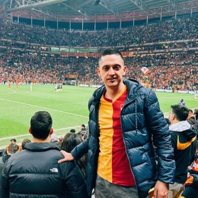 Galatasaray sen sevdamızın adı ..