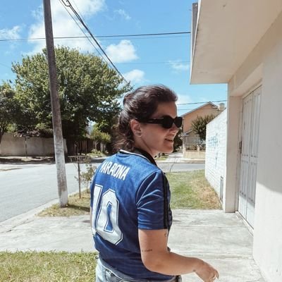 Lic. en Turismo • futura astróloga • maestra reikista • Potterhead • Prudentemente Optimista 💙❤️ • Maradona, Patria y Familia • Que linda te queda la empatía.