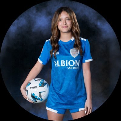 Mina_Mcelree's profile picture. Athlete #2 U14 G2010⚽️  @albion_sandiego @hangarfc  2028🎓