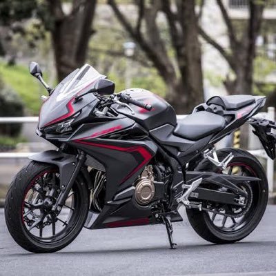 無言フォロー失礼します。 CBR400R に乗りたいです！ 🏍麻雀も好きです！🀄