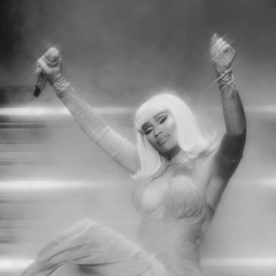 10+ years a @nickiminaj & Gaga stan🦄, Nicki follows. @ladygaga & @britneyspears follow.🙏🏽♥️🦄🇲🇽🏳️‍🌈💪🏽