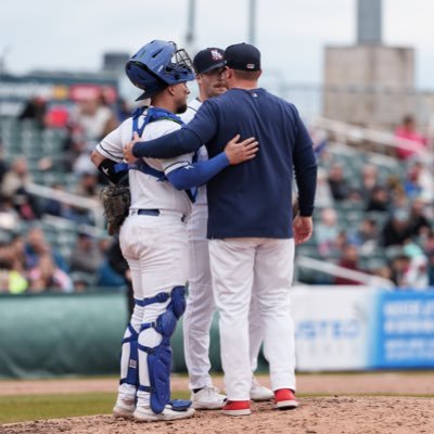 Dad to Evie, Collins, and Greyson. Courtney's husband. Minor League Pitching Coach with Toronto Blue Jays. 🇨🇦