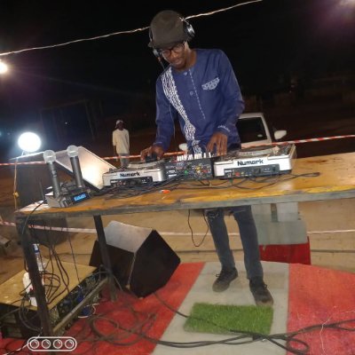 Founder of (SMP) Centre.
Director of KhulaMokoenaDrivingSchool.
Self Motivated person.🌿🌱
A Tree that bear fruits is 1 2 keep
Motivational speaker.