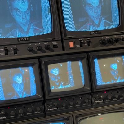 flowermoonman's profile picture. 23