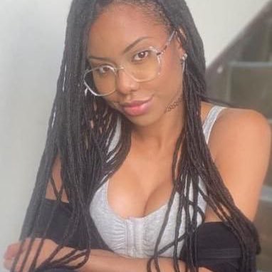 MichelleTa1719's profile picture. Lovely 😊