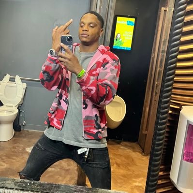 Deiontoodope7's profile picture. #Bulls #Lakers #DaBears ROBBIE WORLD LAWRENCEVILLE1100 LLPP OTF BLACKLIVESMATTER #StriveForGreatness