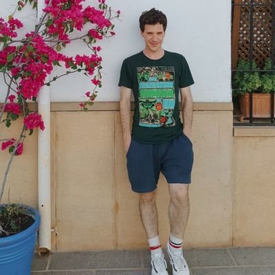 AspiazuMerino's profile picture. Escribo. Viajo para perder países. Guionista de cine: 'Singular' y 'La quietud en la tormenta'. Vidania Films. Vilamatiano.