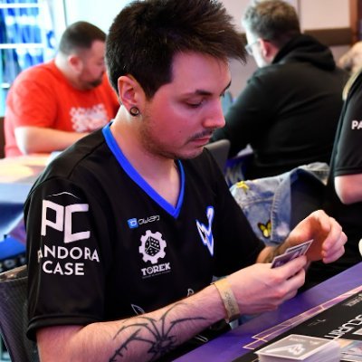 Vendeur de Cartes Professionnel, Streamer & Créateur de Contenu Lorcana Head of @SaviorLorcana 📩 : s.monteillet@hotmail.fr