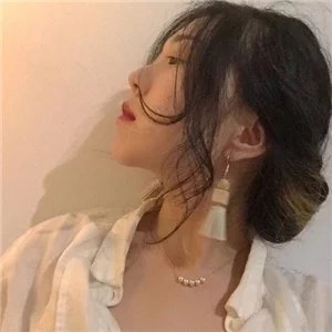 Jessica52128097's profile picture. Lester Brook