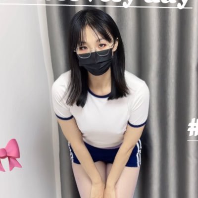 icakesheep's profile picture. 你的露出赛博女友，入🚪后可下单陪玩、定制视频、1v1指挥哦。    
二号机@icakesheep2。