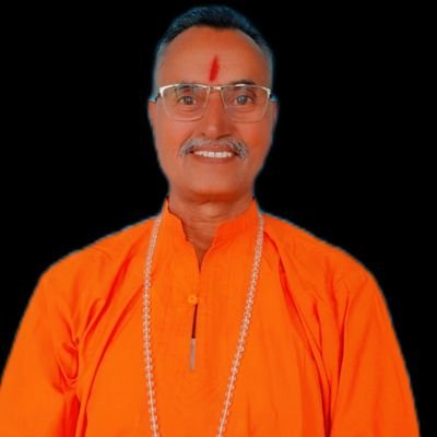 Disciple of Samarth Gurudev Sidharth Aulia ji. Acharya YE. Reiki master.