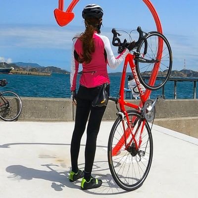 大阪→松江→瀬戸内の小さな町に移住❣️自転車🚴関係はフォロバします😊 | #ゆるポタ | #ロードバイク夫婦 🚴♀️🚴🏻 | #保護犬 のチワキーと3人家族🐶👫 | クラシック & JAZZ ピアノ弾き🎹 | ビール🍺大好き | 通訳・翻訳業🇬🇧 |