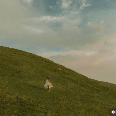 a1yssss4's profile picture. daydreamer nightthinker