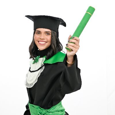 Seja como um girassol, procure sempre a luz 🌻 Sempre faça algo a mais 🍀
.
Esteticista Técnica Formada 🎓
.
Atendimento individualizado, Praia da Costa, V.V 📍