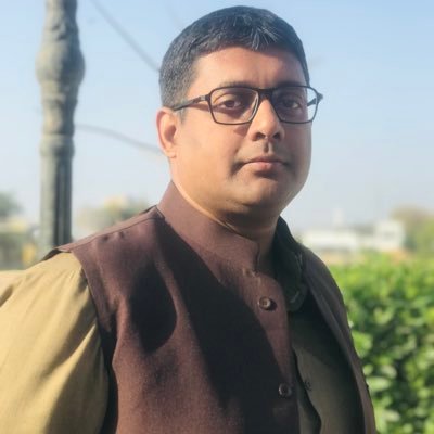 SindLg's profile picture. Human Being with kind heart