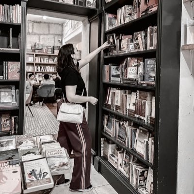 dunniadS's profile picture. Mexicana y Sonorense | 🤍 🐾,café, vino, tenis y libros | ♉️ | 💍⚾️🇺🇸🇲🇽 | 11:11 ✨888 | Lic.Rel.Intls | Making Memories|