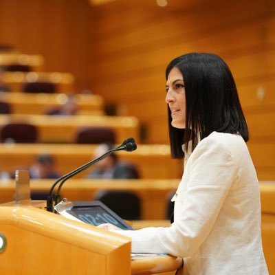 Guadalajara y España merecen la pena, trabajando día a día defiendo los intereses de mis vecinos.  Senadora por Guadalajara.