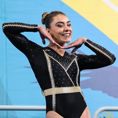 Gimnasta Mexicana Tapatía. Clasificada a Juegos Olímpicos París 2024 instagram: ahtzirisandoval1