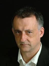 Attore, scrittore.
Actor, writer