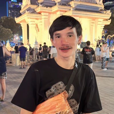 PhrChu64753's profile picture. 
