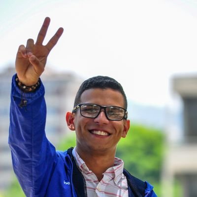 •Dios no se muda.✨
•Nirgueño en Caracas.📌
•Estudiante EEPA UCV.📚
•Sec. Nacional de Activismo @JDS_UNT
•Ex presidente juvenil @untyaracuy1 2021-23.🧢