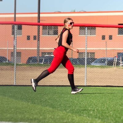 Fast pitch player-class of 2027 | 3B/OF #20 | Illinois select | Yorkville Highschool softball