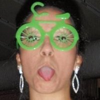 A Juliana que quer sambar (@julianafeltz) 's Twitter Profile