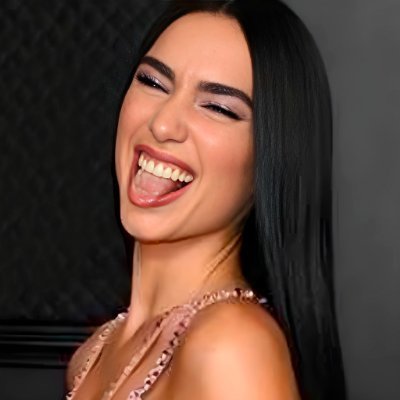 Commento trashame per noia ✨️
pensavo mi amassi, invece volevi 'na clip