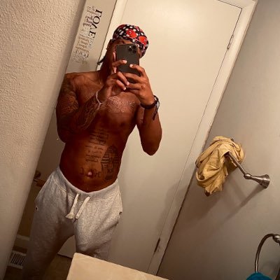 NSFW 18+| Slutting ya girl next door😈 | Ladies call me “Captain Hook” 🪝💦🍆 | Straight Male | Content Creator | link in bio😈📸