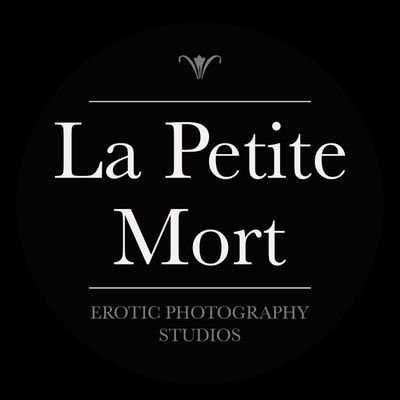 An erotic, kink, BDSM, boudoir, and fetish photography studio based in Chicago, IL.