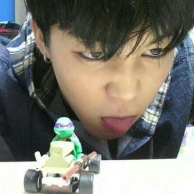 lovjmm's profile picture. jimin, louis y yo comiendo tacos al pastor escuchando bts, 1D, shawn mendes y block b de fondo