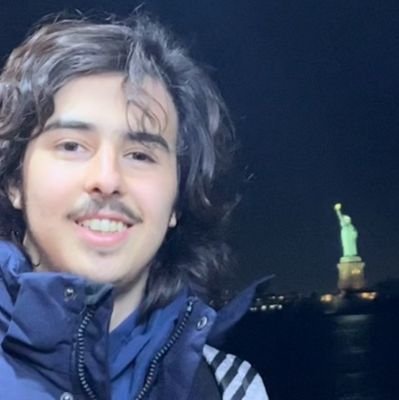 lautarobonino's profile picture. Licenciado en periodismo. Posgrado en economía y ciencia política.