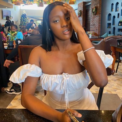 Medical student👩⚕️|| Proud Catholic || Gym rat || Frontend Web developer