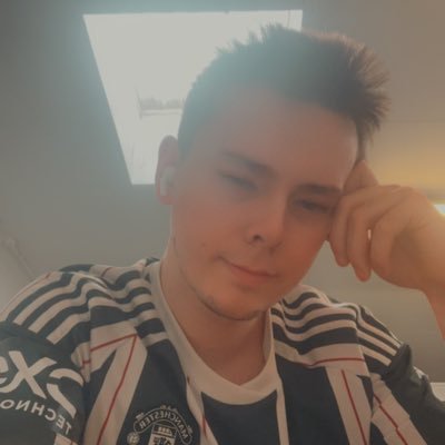 Small Streamer, Occasional Youtuber, BIG GAMER, FPS games, rpg games, solo games,, cute games :)