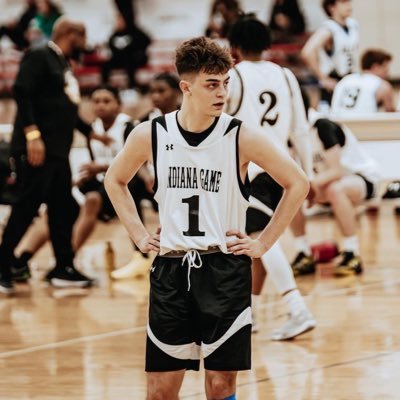 Lake Central ‘25 | 4.126 GPA | 6”1 165 lbs G/F | Indiana Game Gold National-1 17U | 16 yrs/o | Email- brady.conner2025@gmail.com
