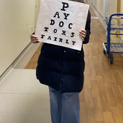 sazmems's profile picture. resident eye surgeon 👁️ | @UCLMS | occasional pianist and language enthusiast | founder of a few things (@ophtnotes, @pamsa_uk)