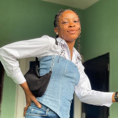 Lover of God♥️✨. An hairstylist/Hair Vendor