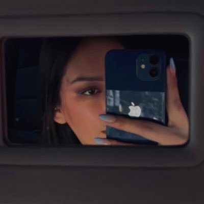 claudiasamira1's profile picture. living 4 live music