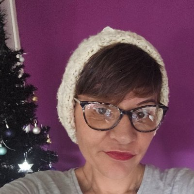 lellybobs's profile picture. 