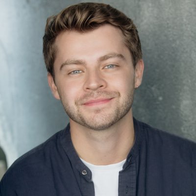 👋 Actor @bookofmormonuk 🎭 Rep’d by Jamie @33LTD 📝 Programme Director of London Theatre Runway 🎙️ Founder of @mtsessions_uk