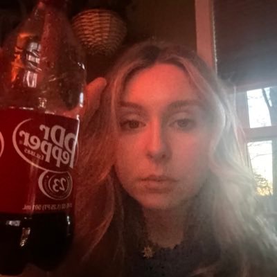 moesbii's profile picture. its a dogsona eat dogsona world