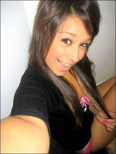 PaperGurlie's profile picture. 