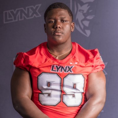 D-tackle, nose guard| Lynx Cegep edouard monpetit 🇨🇦 | 6’0” 285