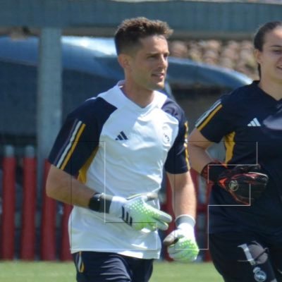 Haz que la vida sea un juego que quieras volver a jugar.
EDP ⚽⛔🥅