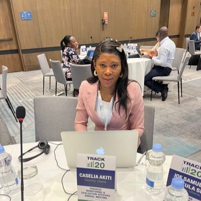 akiti_caselia's profile picture. To live is Christ