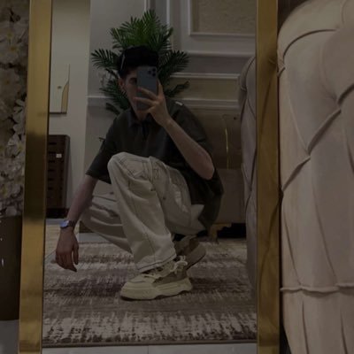 h1_11i's profile picture. 𝑶𝑵𝑪𝑬 𝒀𝑶𝑼 𝑻𝑹𝑼𝑺𝑻 𝒀𝑶𝑼𝑹𝑺𝑬𝑳𝑭 𝒀𝑶𝑼 𝑾𝑰𝑳𝑳 𝑲𝑵𝑶𝑾 𝑯𝑶𝑾 𝑻𝑶 𝑳𝑰𝑽𝑬 بمجرد أن تثق بنفسك سوف تعرف كيف تعيش 🖤