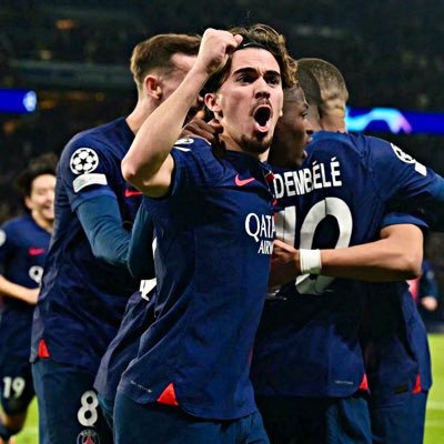 Supporter du Paris Saint-Germain #AllezParis #ICICESTPARIS #WeAreParis ❤️💙 ⚜️ Fluctuat nec mergitur🗼 Demain l’Europe sera rouge et bleue !!!