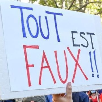 Je commençais à voir que le monde partais à vau-l'eau depuis 10 ans. Mais tout a réellement basculé en mars 2020 et depuis rien ne va. Retrouvons notre liberté!