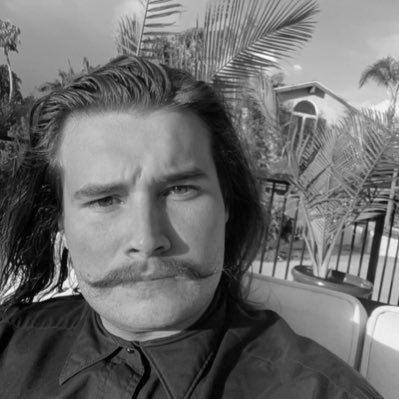 sui_the_suster's profile picture. 